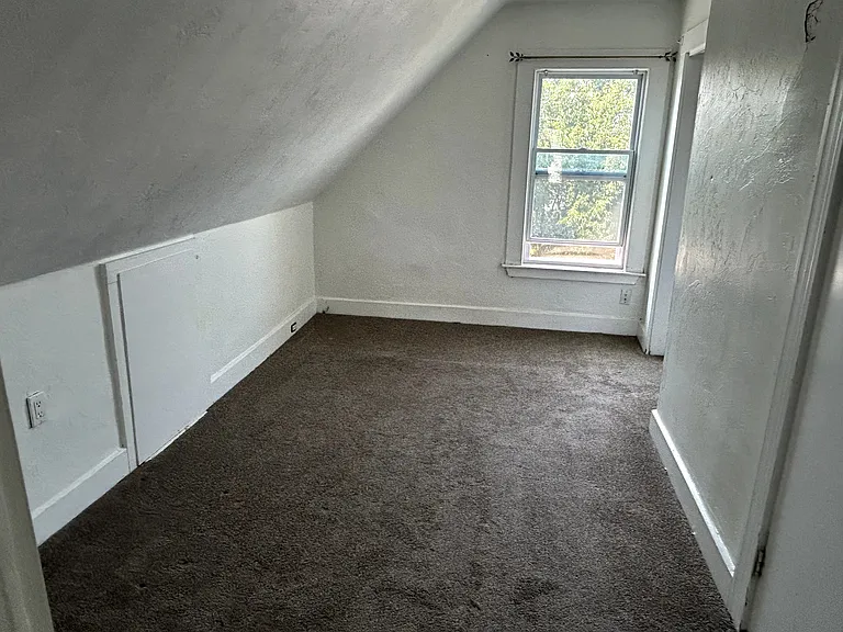 82 Florence St #2 — Photo 14