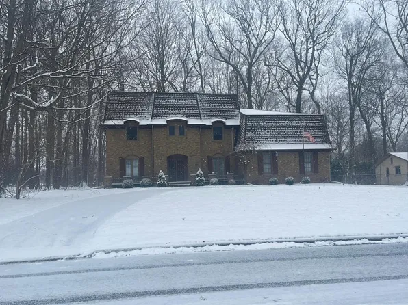 1955 Penobscot Dr, Okemos, MI 48864