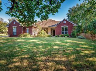 10700 S Sleepy Hollow Dr, Oklahoma City, OK 73150