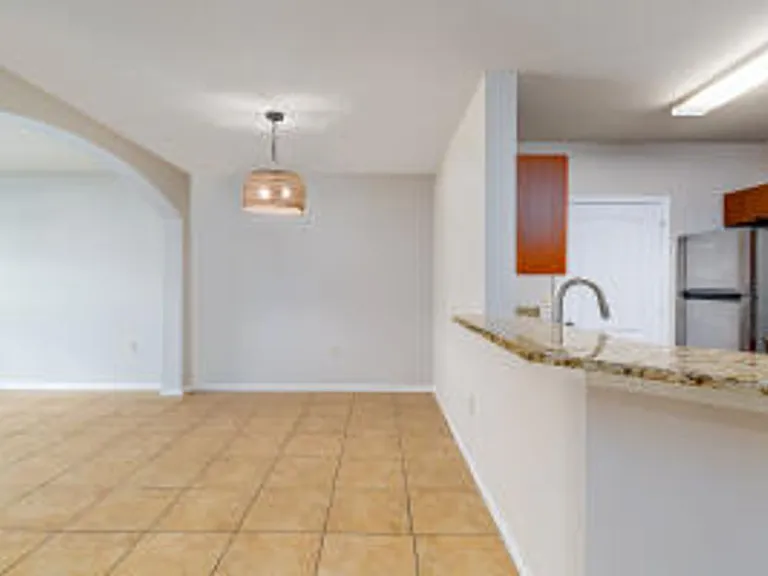 140 SW Peacock Blvd #21-205 — Photo 3