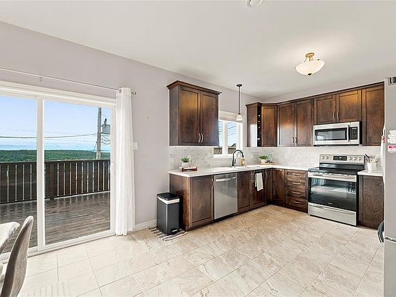 5th image of 8 Pattison Street