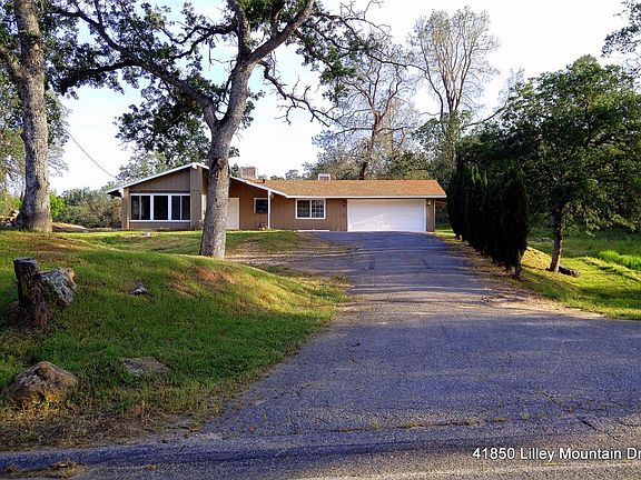 2nd image of 41850 Lilley Mountain Dr