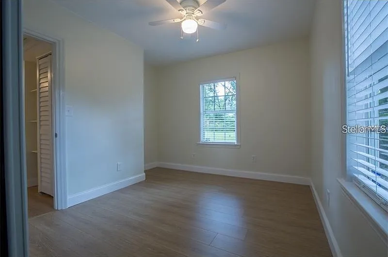 3 bed, 2.0 bath, 1297 sqft, $2,700 — Photo 2