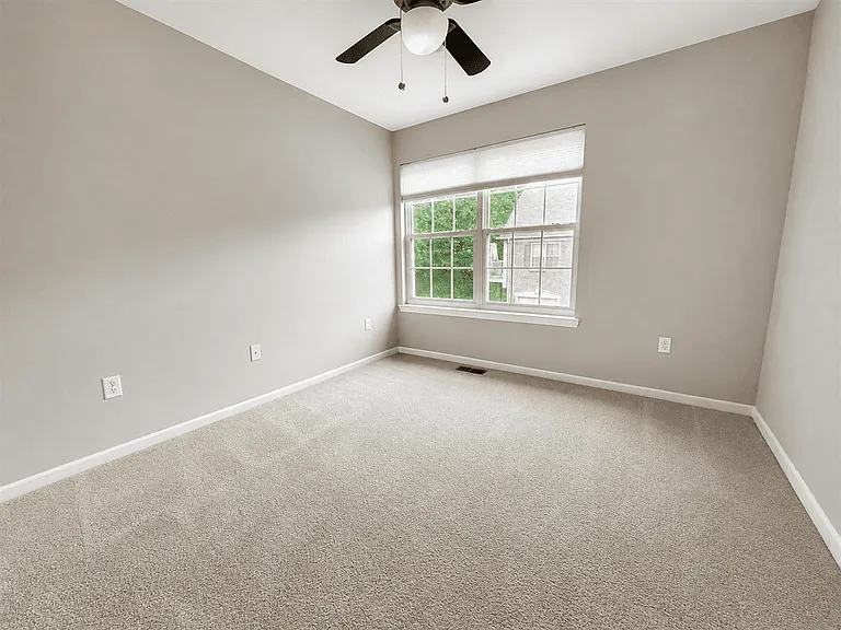 47599 Pembroke Dr — Photo 8