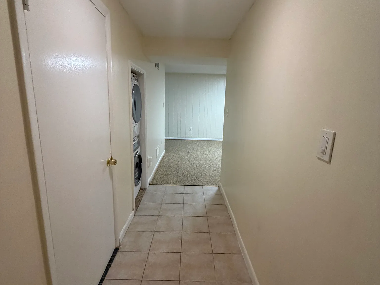 2 bed, 630 sqft, $2,300 — Photo 2