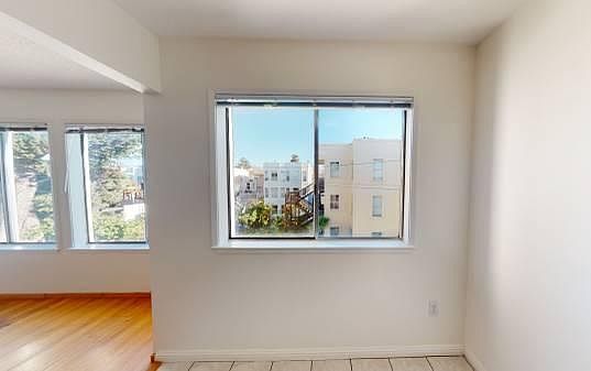 4th image of 1085 S Van Ness Ave APT 205