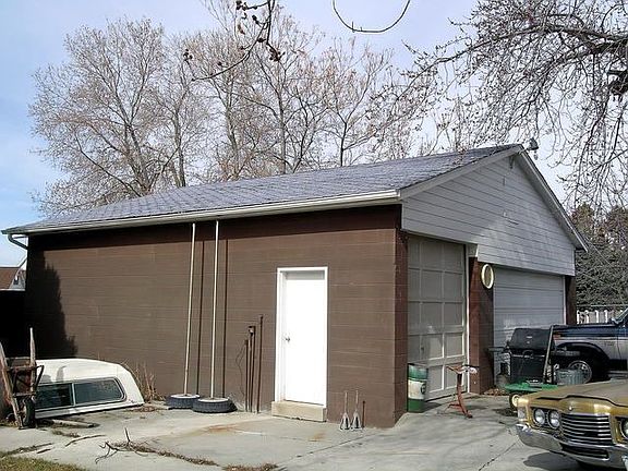 3rd image of 3714 S Hillside Ln