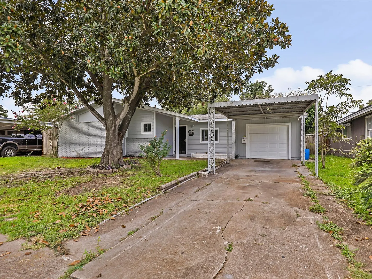 4 bed, 2.0 bath, 1940 sqft, $1,900 — Photo 3