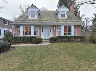 713 E Center Ave, Lake Bluff, IL 60044