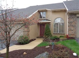254 Willow Valley Dr, Lancaster, PA 17602