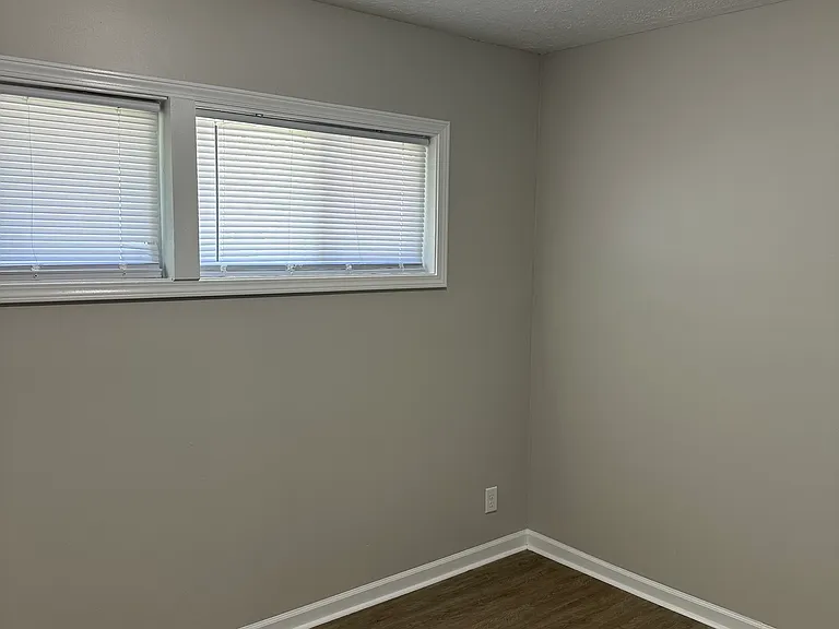 4834 Karen Dr — Photo 8