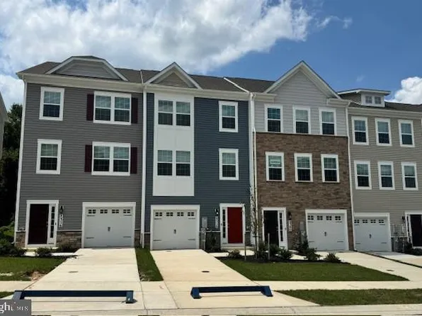 8358 Dieter Dr, Rosedale, MD 21237