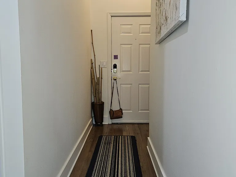 Entrance/hallway