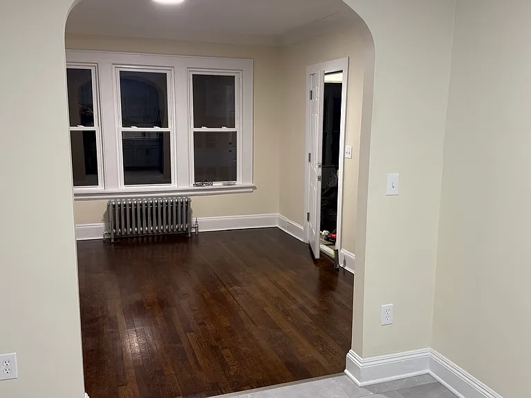 40 Tremont Ave — Photo 2