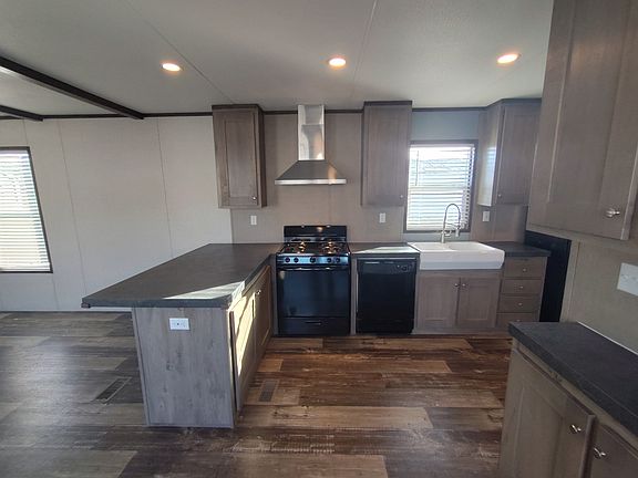 3rd image of 411 E Kay St