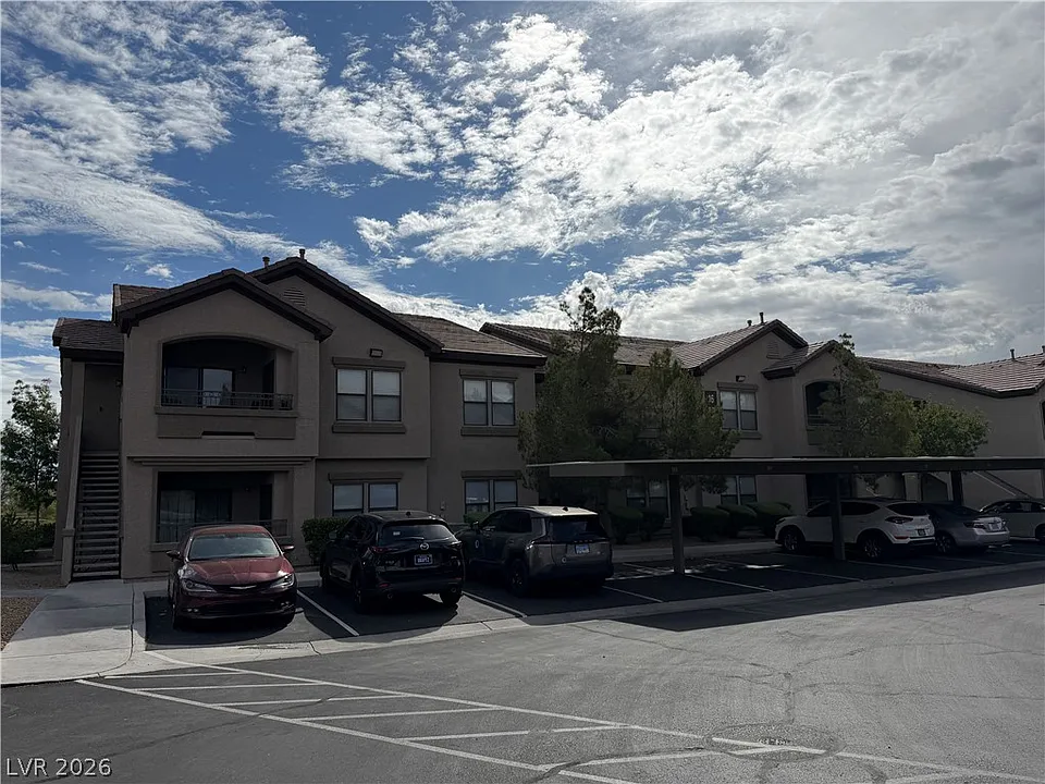 8250 N Grand Canyon Dr #1105