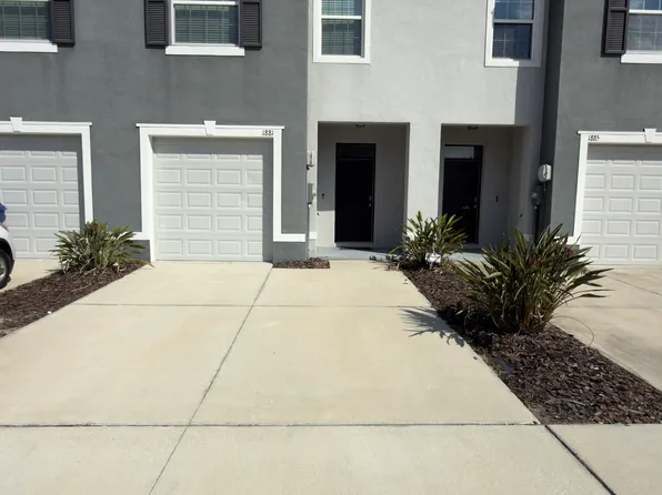 1881 Hovenweep Rd, Wesley Chapel, FL 33543