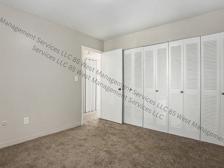 120 Leonard St NE #11 — Photo 8
