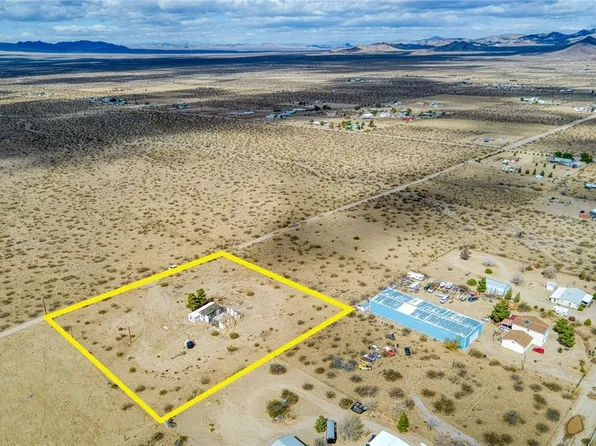 14852 N Edgemont Road, Dolan Springs, AZ 86441