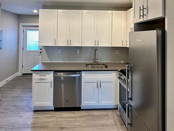 4th image of 33 Maverick Sq #301