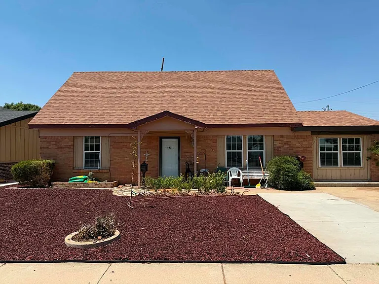 8821 Lamar Ave — Photo 1