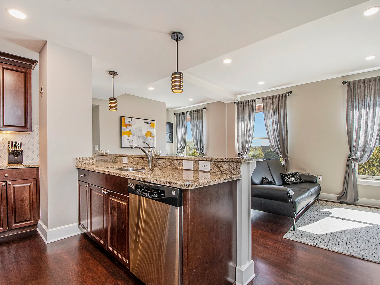 2 bed, 1163 sqft, $3,800 — Photo 4
