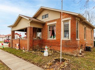 201 W Main St, Stewardson, IL 62463
