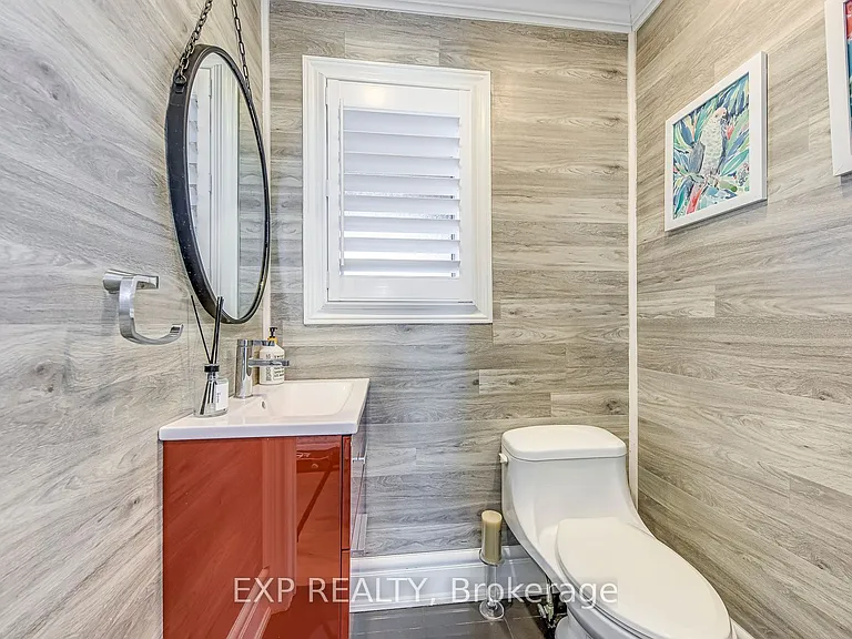 322 Mary St — Photo 21