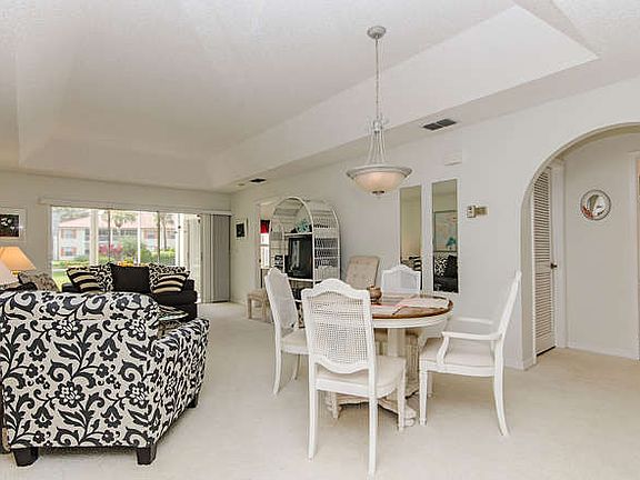 3rd image of 595 Mardel Dr APT 402