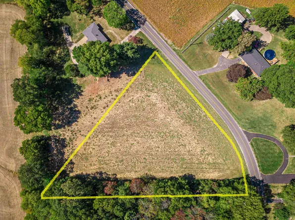 4690 Blackford Rd N, Mount Vernon, IN 47620