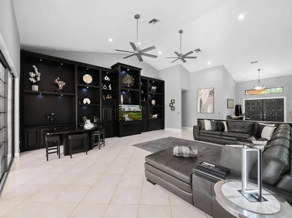 8505 NW 77th Street, Tamarac, FL 33321