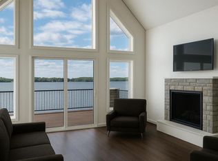 206 Lakeview Ln, Beaver Dam, WI 53916