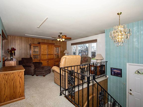 2nd image of 7400 Camelia Dr