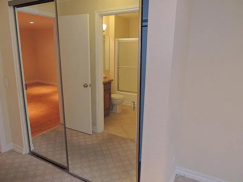 2 bed, 2.0 bath, 880 sqft, $2,900 — Photo 4