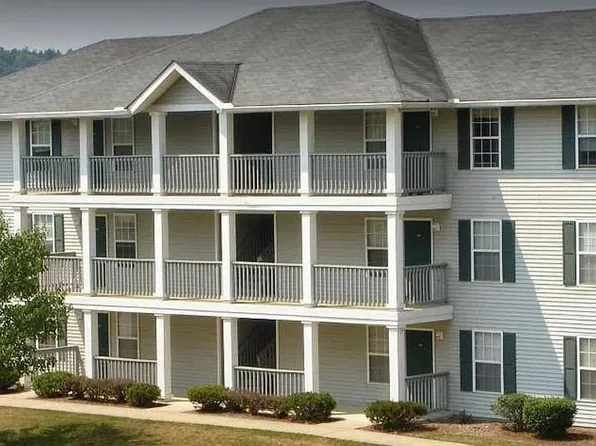 15 S Shafer St APT 1910, Athens, OH 45701