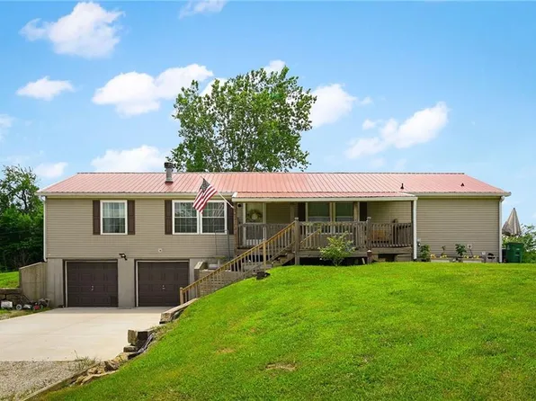22812 S Valley Rd, Pleasant Hill, MO 64080