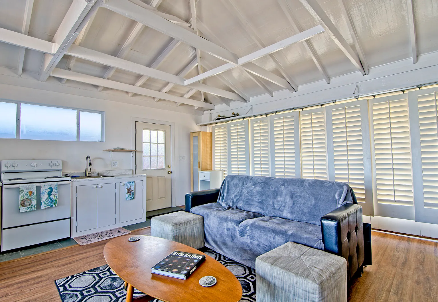 Posetano Rd, Pacific Palisades — Photo 2