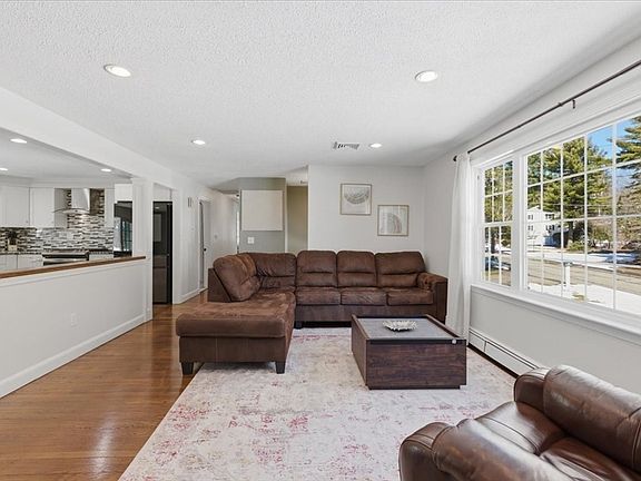 5th image of 30 Snyder Rd