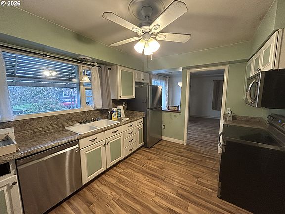 5th image of 8054 SE Reedway St