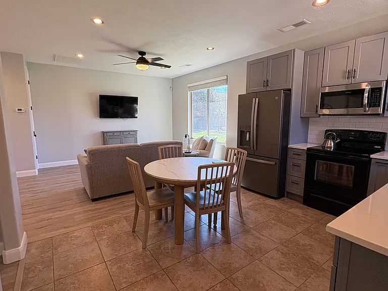 291 S 1150 W — Photo 12