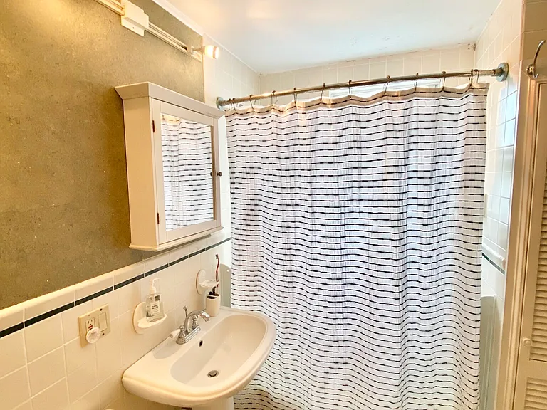12 Oswald St — Photo 8