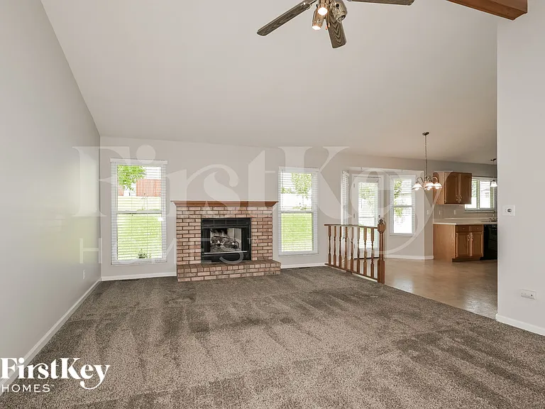 3891 Cambridge Crossing Dr — Photo 3