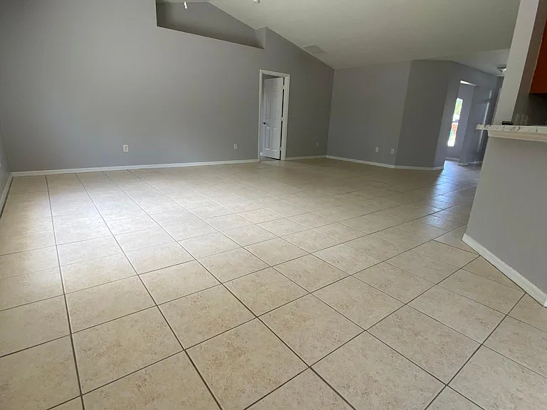 632 SE Chapman Ave — Photo 28
