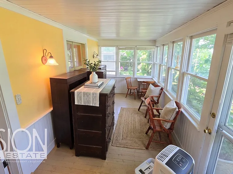 928 Mount Philo Rd — Photo 2