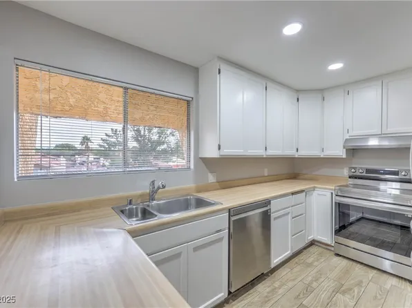 1303 Darlene Way APT 302C, Boulder City, NV 89005