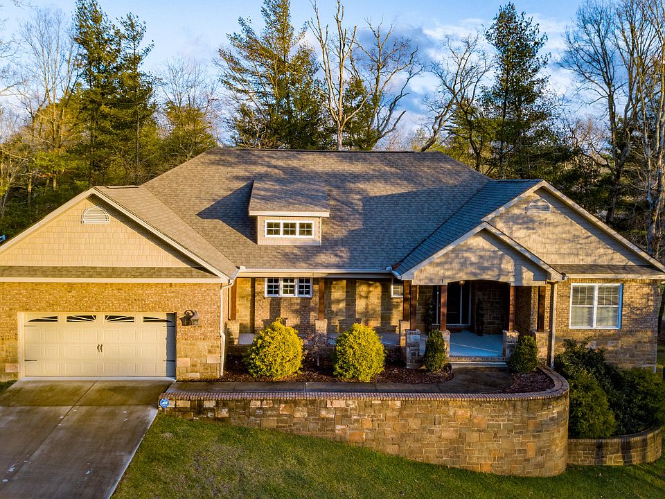 1st image of 111 Tremont Dr