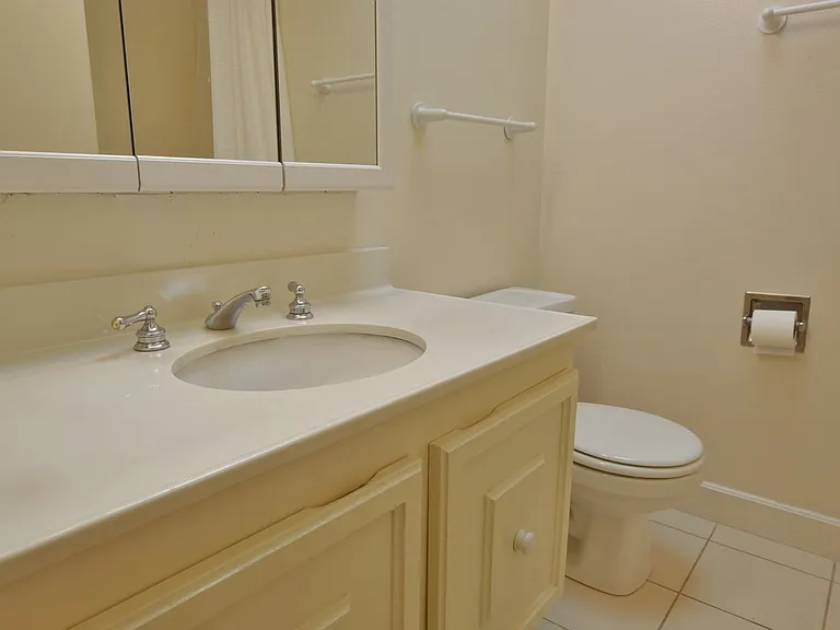 5493 Cribari Bnd — Photo 11