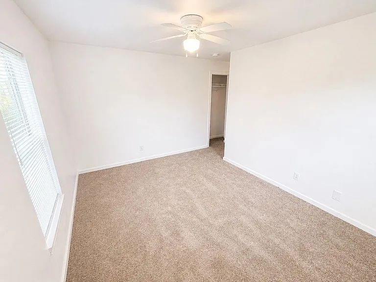 5103 Willow Glen Dr — Photo 18
