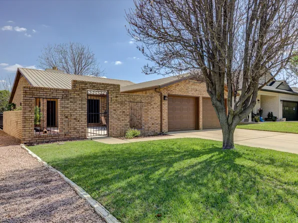 115 Firestone Pl, Meadowlakes, TX 78654