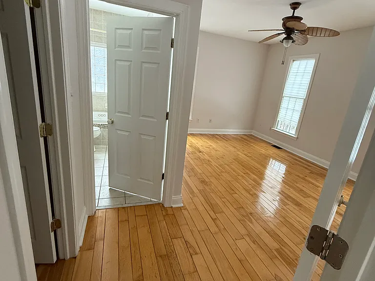11238 Lake Shore Ct — Photo 40